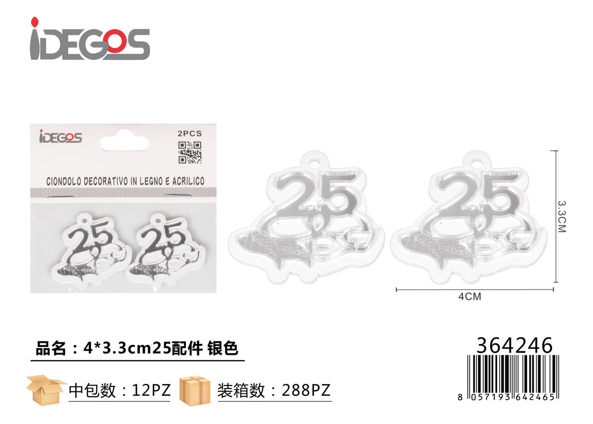 Decorazione Numero 25, argento, 4 x 3,3 cm